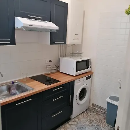 Hyper Centre A 250 M De La