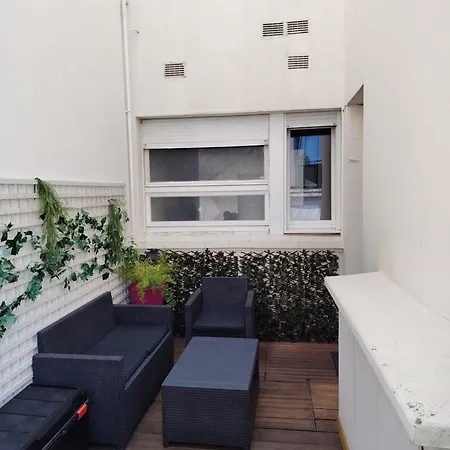 Hyper Centre A 250 M De La 아파트